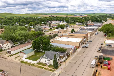 View/Area - 725 Main St, Hebron, ND 58638 photo 3 of 16