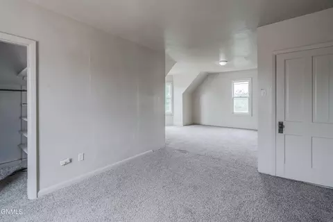 Bedroom - 725 Main St, Hebron, ND 58638 photo 13 of 14
