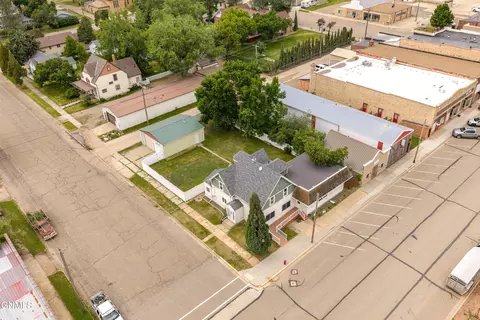 View/Area - 725 Main St, Hebron, ND 58638 photo 10 of 16