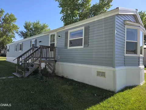 240 Northland Ests, Jamestown, ND 58401