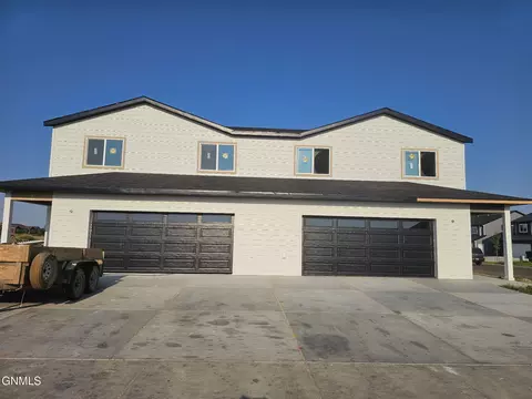 Exterior - 2904 29th Ave W, Williston, ND 58801 photo 2 of 2