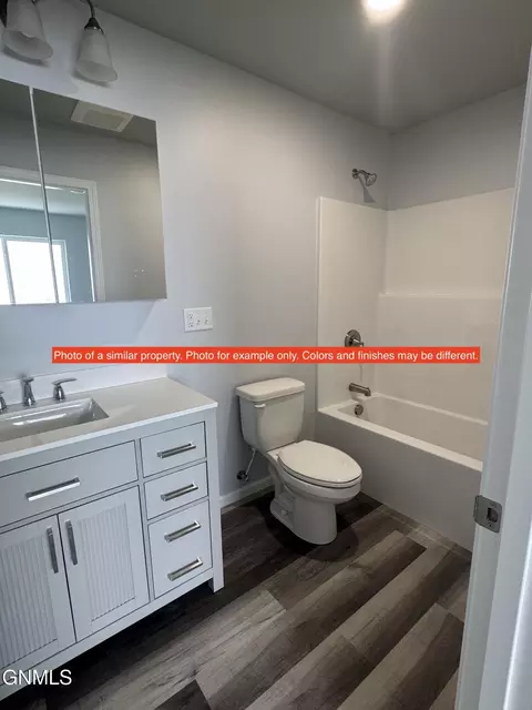 Bath - 2904 29th Ave W, Williston, ND 58801 photo 3 of 3