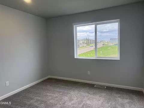 Bedroom - 2904 29th Ave W, Williston, ND 58801 photo 3 of 8