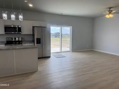 Living - 2904 29th Ave W, Williston, ND 58801 photo 1 of 3