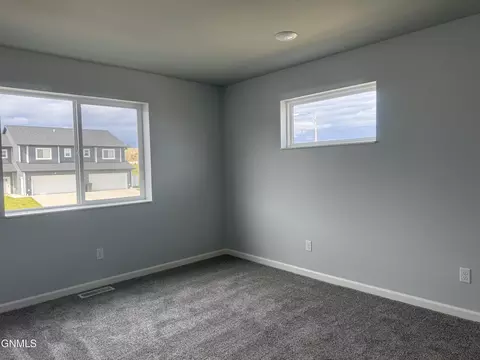 Bedroom - 2904 29th Ave W, Williston, ND 58801 photo 4 of 7