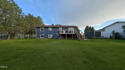 1807 14th St SW, Sidney, MT 59270