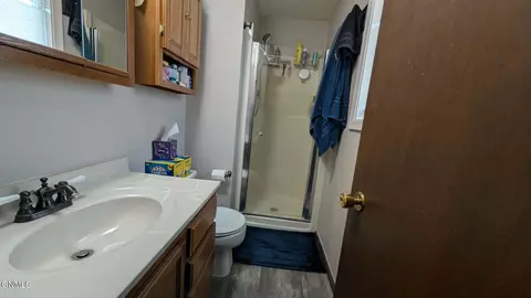 Bath - 1807 14th St SW, Sidney, MT 59270 photo 1 of 3