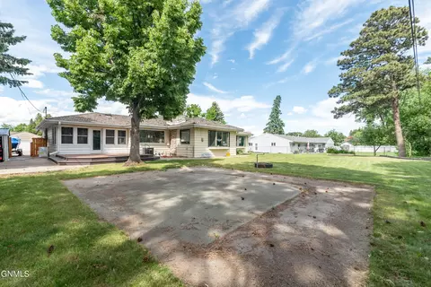Exterior - 225 Tower Ave, Bismarck, ND 58501 photo 8 of 9
