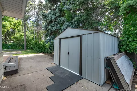 Exterior - 225 Tower Ave, Bismarck, ND 58501 photo 9 of 9