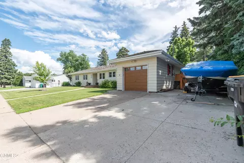 Exterior - 225 Tower Ave, Bismarck, ND 58501 photo 2 of 9