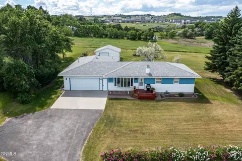 2801 State Hwy 1806, Mandan, ND 58554
