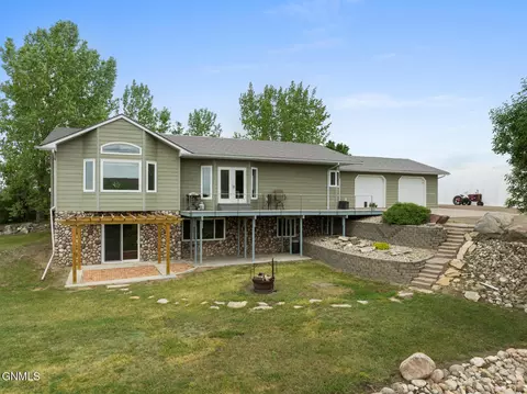 1343 41c Ave NW, Garrison, ND 58540