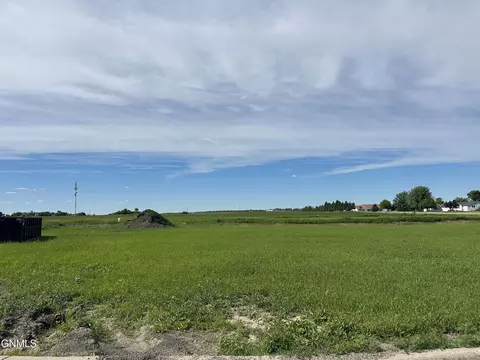 1410 10th St SW, Jamestown, ND 58401