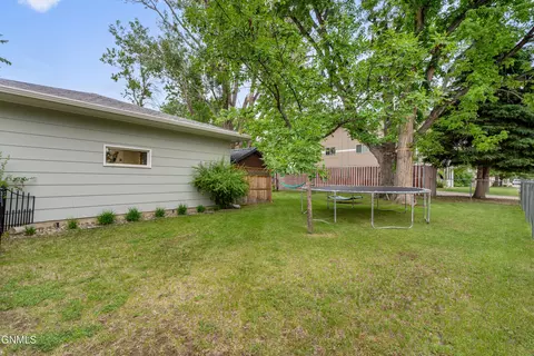 Exterior - 2001 Assumption Dr, Bismarck, ND 58501 photo 6 of 8