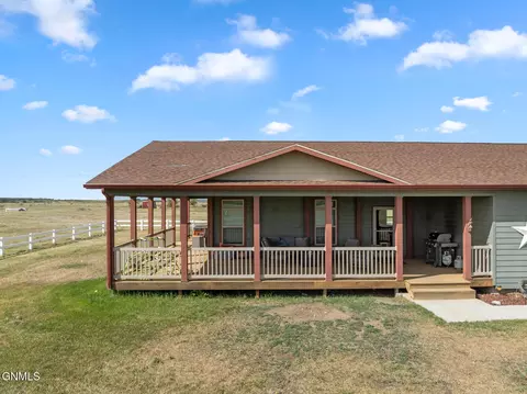 Exterior - 13371 57th St NW, Williston, ND 58801 photo 2 of 5
