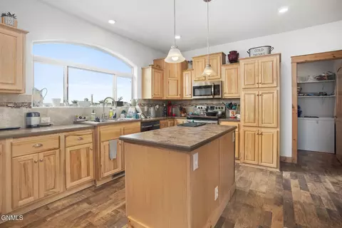 Kitchen - 13371 57th St NW, Williston, ND 58801 photo 1 of 1