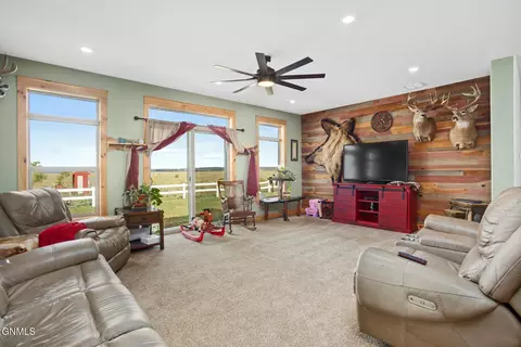 Living - 13371 57th St NW, Williston, ND 58801 photo 2 of 3