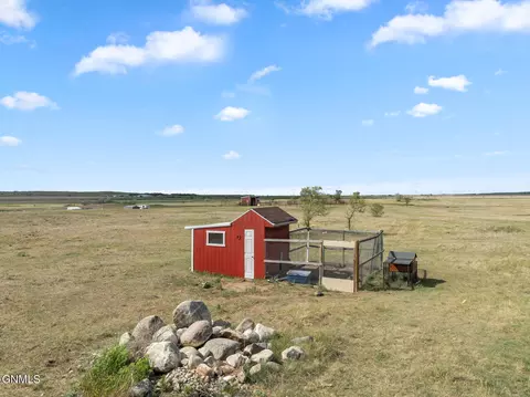 Exterior - 13371 57th St NW, Williston, ND 58801 photo 5 of 5
