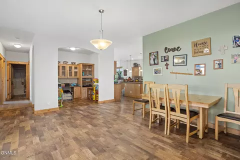 Dining - 13371 57th St NW, Williston, ND 58801 photo 1 of 2