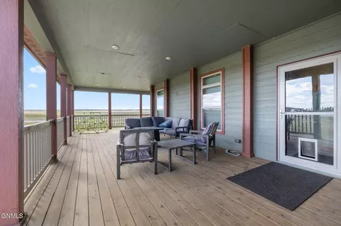 Exterior - 13371 57th St NW, Williston, ND 58801 photo 3 of 5