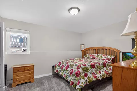 Bedroom - 13676 Cherry St NW, Williston, ND 58801 photo 6 of 10