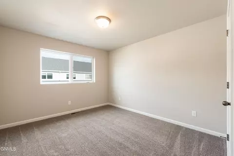 Bedroom - 3313 Kenner Loop, Bismarck, ND 58504 photo 2 of 2