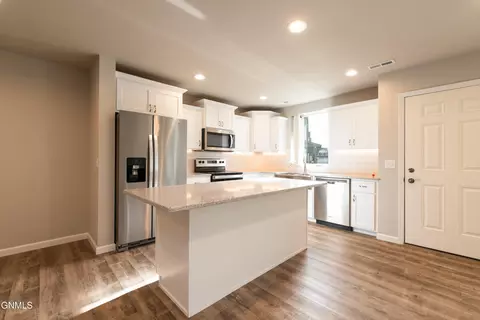 Kitchen - 3313 Kenner Loop, Bismarck, ND 58504 photo 1 of 4