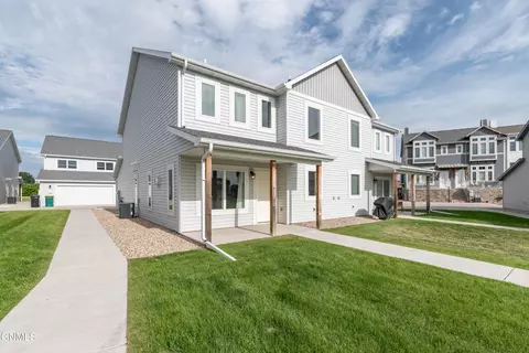 Exterior - 3313 Kenner Loop, Bismarck, ND 58504 photo 2 of 3
