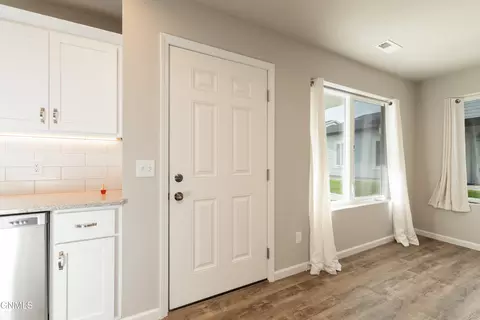Entry Way - 3313 Kenner Loop, Bismarck, ND 58504 photo 1 of 4