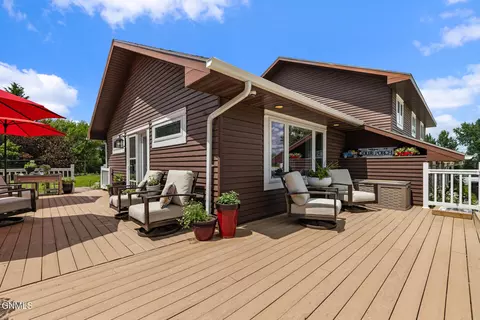 Exterior - 3319 11th Ave E, Williston, ND 58801 photo 4 of 25