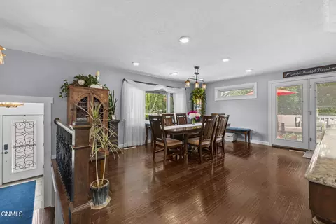 Dining - 3319 11th Ave E, Williston, ND 58801 photo 1 of 2