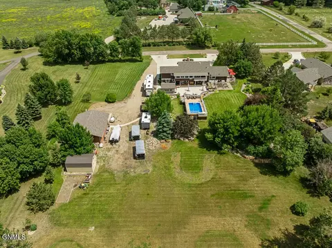 View/Area - 3319 11th Ave E, Williston, ND 58801 photo 4 of 8