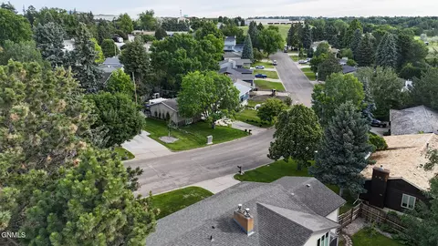 View/Area - 1205 Coulee Rd, Bismarck, ND 58501 photo 1 of 2