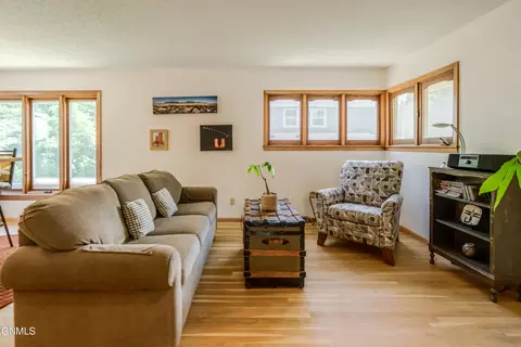 Living - 1205 Coulee Rd, Bismarck, ND 58501 photo 1 of 2