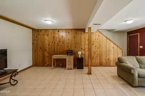 Living - 1205 Coulee Rd, Bismarck, ND 58501 photo 2 of 2