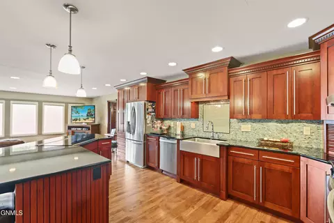 Kitchen - 13011305 4th Ave E, Williston, ND 58801 photo 6 of 6