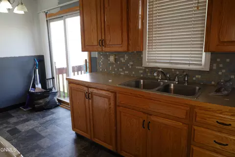 Kitchen - 1106 Riverview Ave, Bismarck, ND 58504 photo 2 of 2
