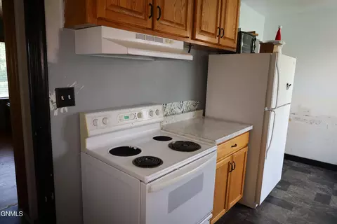 Kitchen - 1106 Riverview Ave, Bismarck, ND 58504 photo 1 of 2