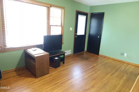 Living - 1106 Riverview Ave, Bismarck, ND 58504 photo 1 of 1