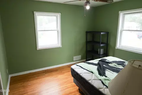 Bedroom - 1106 Riverview Ave, Bismarck, ND 58504 photo 2 of 6