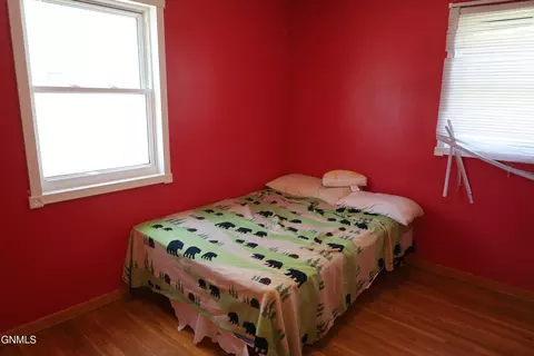 Bedroom - 1106 Riverview Ave, Bismarck, ND 58504 photo 3 of 6