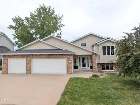 3409 Bay Shore Bnd SE, Mandan, ND 58554