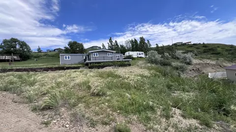 3 Cancun Beach Rd, Mandaree, ND 58757