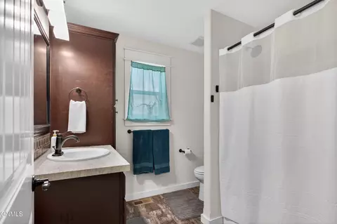 Bath - 13355 Yellowstone Meadow St, Williston, ND 58801 photo 1 of 4
