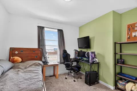 Bedroom - 13355 Yellowstone Meadow St, Williston, ND 58801 photo 2 of 5
