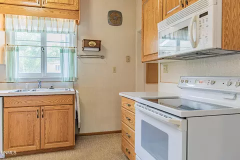 Kitchen - 253 1st St NE, Garrison, ND 58540 photo 5 of 7