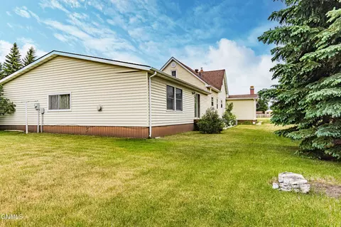 Exterior - 253 1st St NE, Garrison, ND 58540 photo 4 of 5