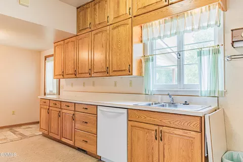 Kitchen - 253 1st St NE, Garrison, ND 58540 photo 1 of 7
