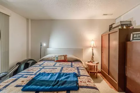 Bedroom - 507 9th Ave NW, Mandan, ND 58554 photo 6 of 6