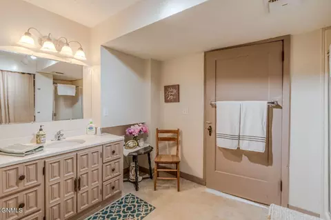 Bath - 507 9th Ave NW, Mandan, ND 58554 photo 6 of 6